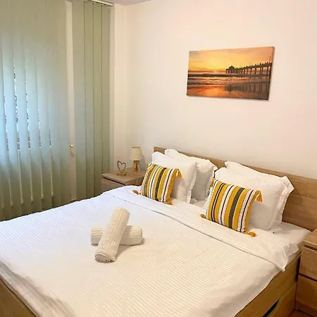 Jad - Familiy 4 - Near Forest And Historic Center - Racadau Apartment